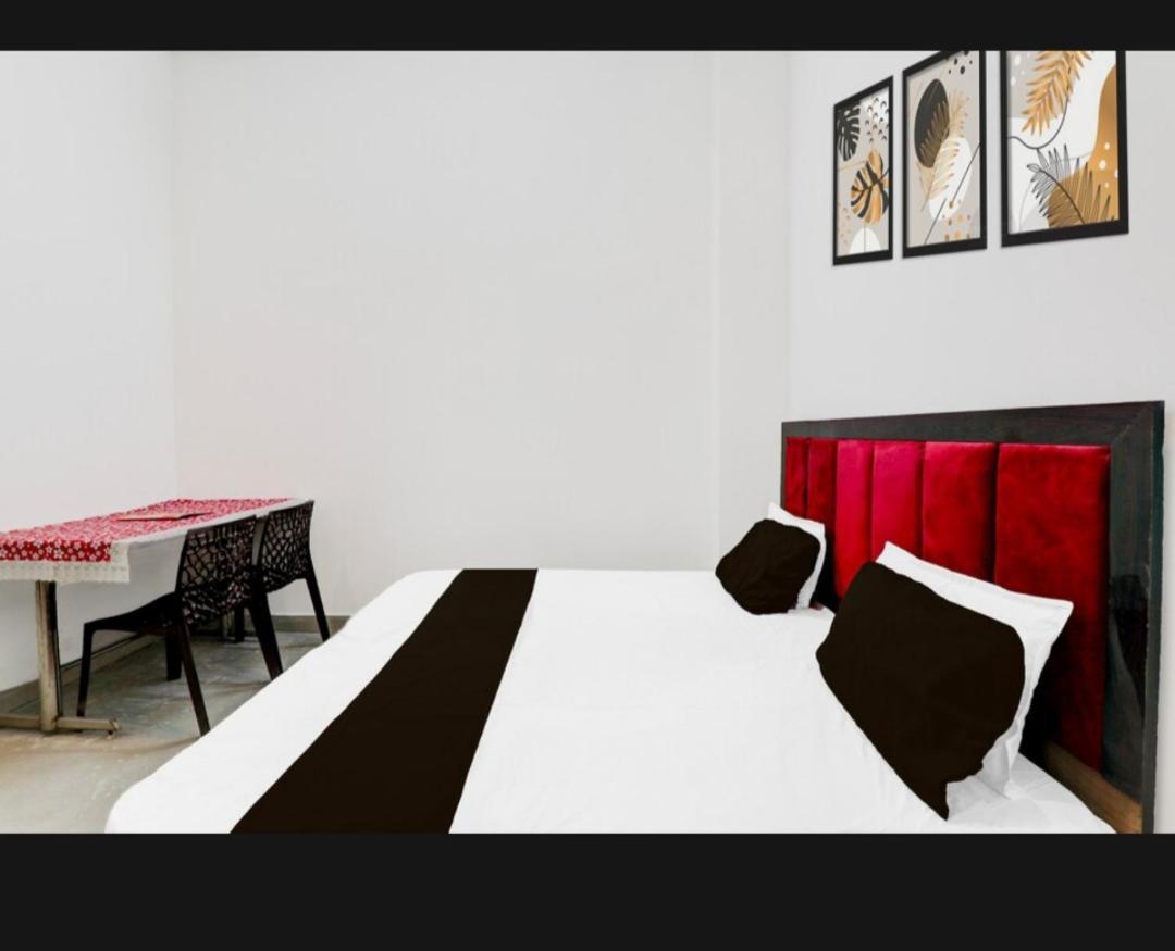 Hotel Basera Inn Raebareli Exteriör bild