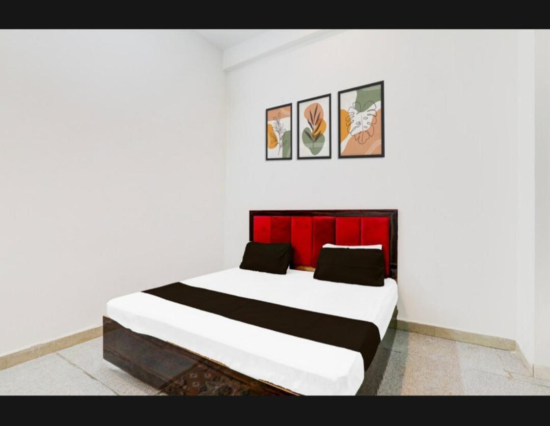 Hotel Basera Inn Raebareli Exteriör bild